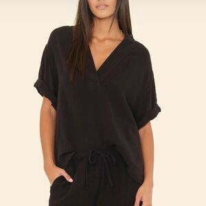 XiRENA Avery Top Black Textured Blouse XS